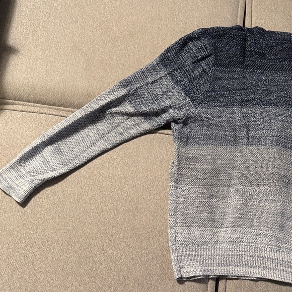 Express Men's Blue and Gray Gradiant Cardigan Sweater: XL - Picture 8 of 11